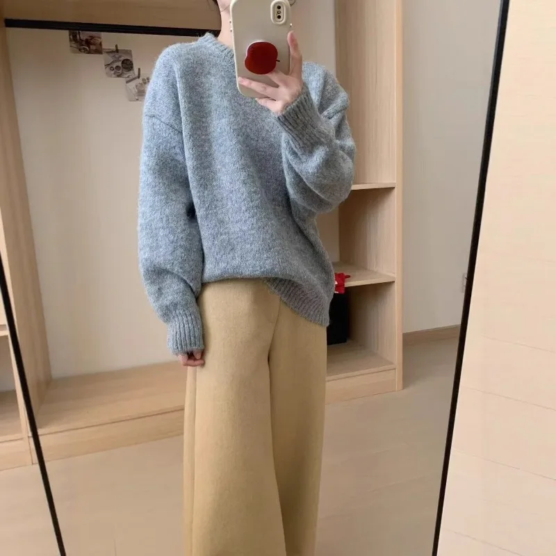 2025 Winter Fashion New Women's Warm Sweater Korean Version Fresh and Sweet Round Neck Long Sleeved Wool Pullover Sweater