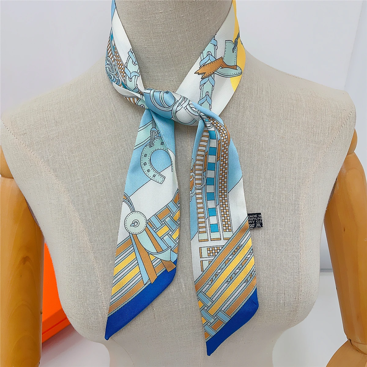 2024 Brand Design Plaid Silk Scarf Luxury Scarf Women Foulard Skinny Bag Scarves Neckerchief For Ladies Fashion Hair Headband