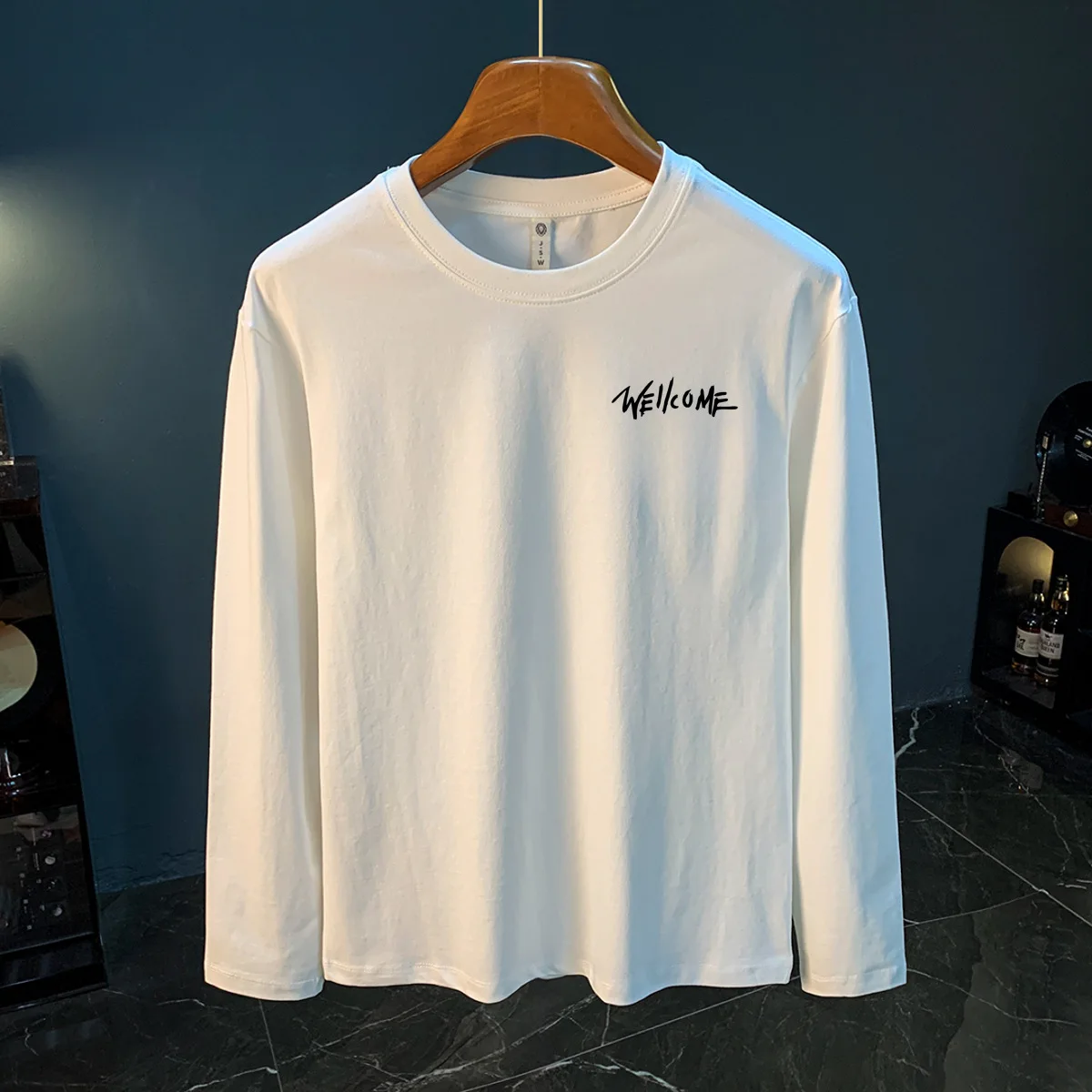 تي شيرت رجالي مطبوع بأكمام طويلة ورقبة مستديرة مقاس كبير متعدد الاستخدامات ملابس رجالية عصرية للخريف والشتاء نمط جديد من القطن...