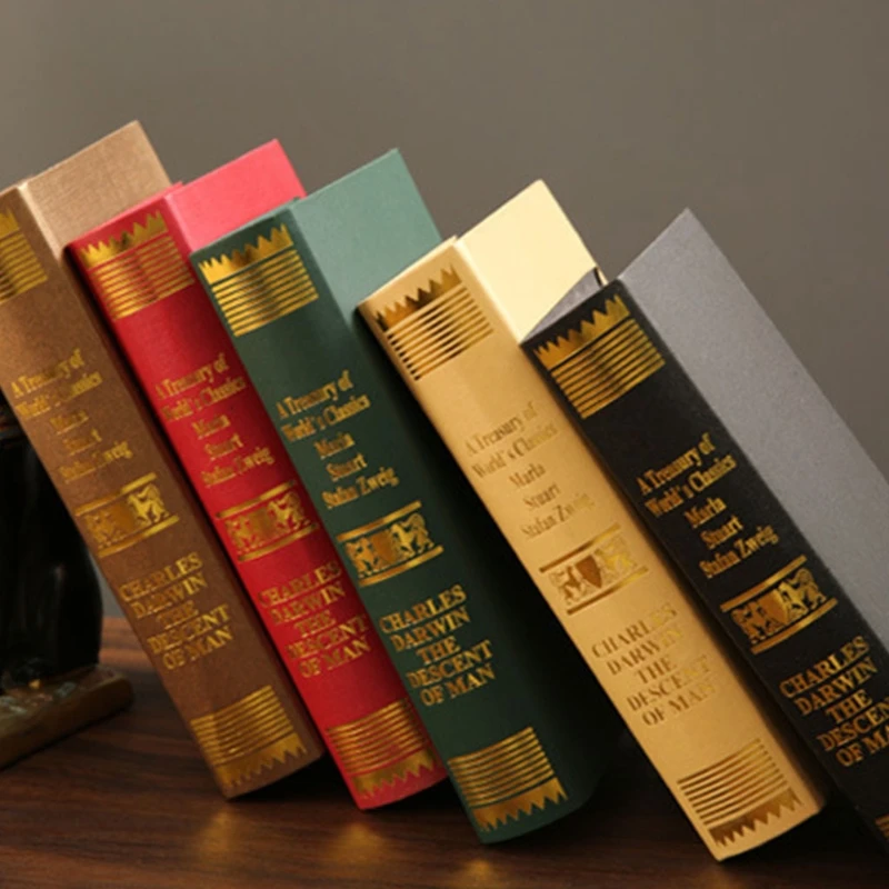 Libri retrò: la scatola di libri vintage per decorare la tua casa