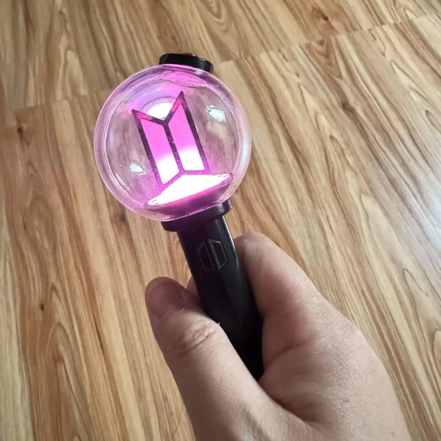 

New Hot in Stock Mini Kpop Army Ver.4 Merchandise Lightstick Keychain Light Up Pendant Keyring Birthday Gifts Pendent Ornament