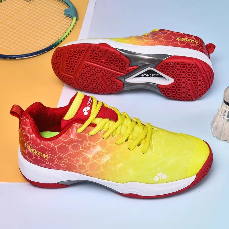 

High-quality badminton training shoes suitable for men and women to wear indoors and outdoors, equipped with non-slip soles.