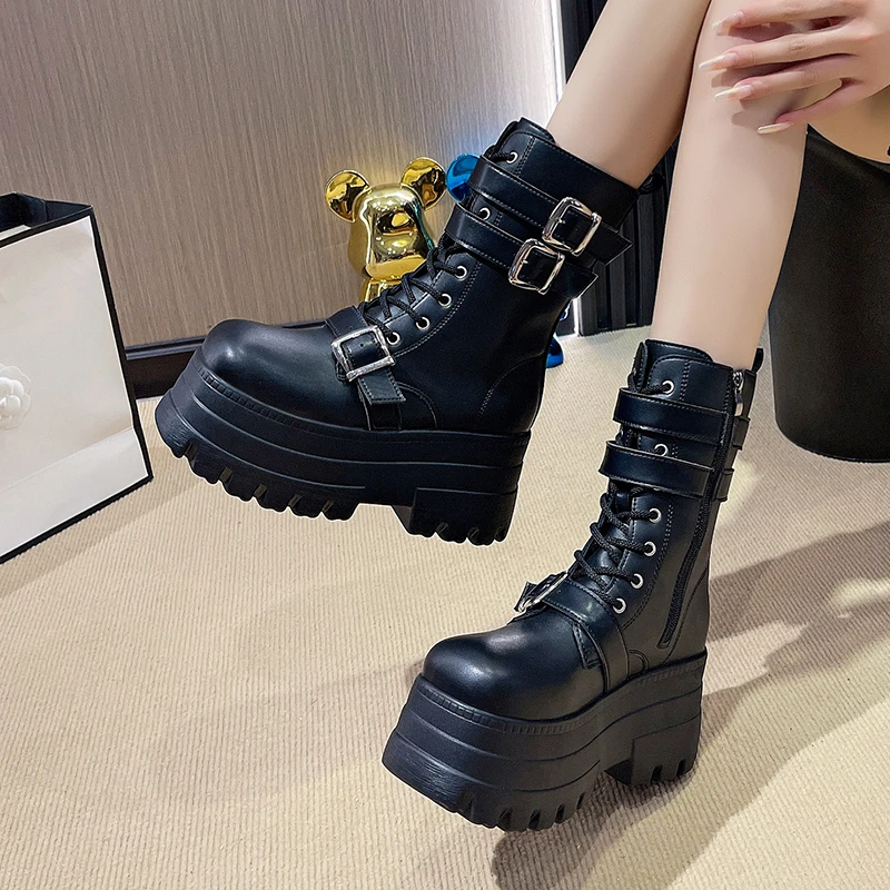 Nouvelles dames Goth plate-forme bottes marque de mode Rivet boucle Punk compensées talons hauts femmes bottes fête rue Cosplay femme chaussures