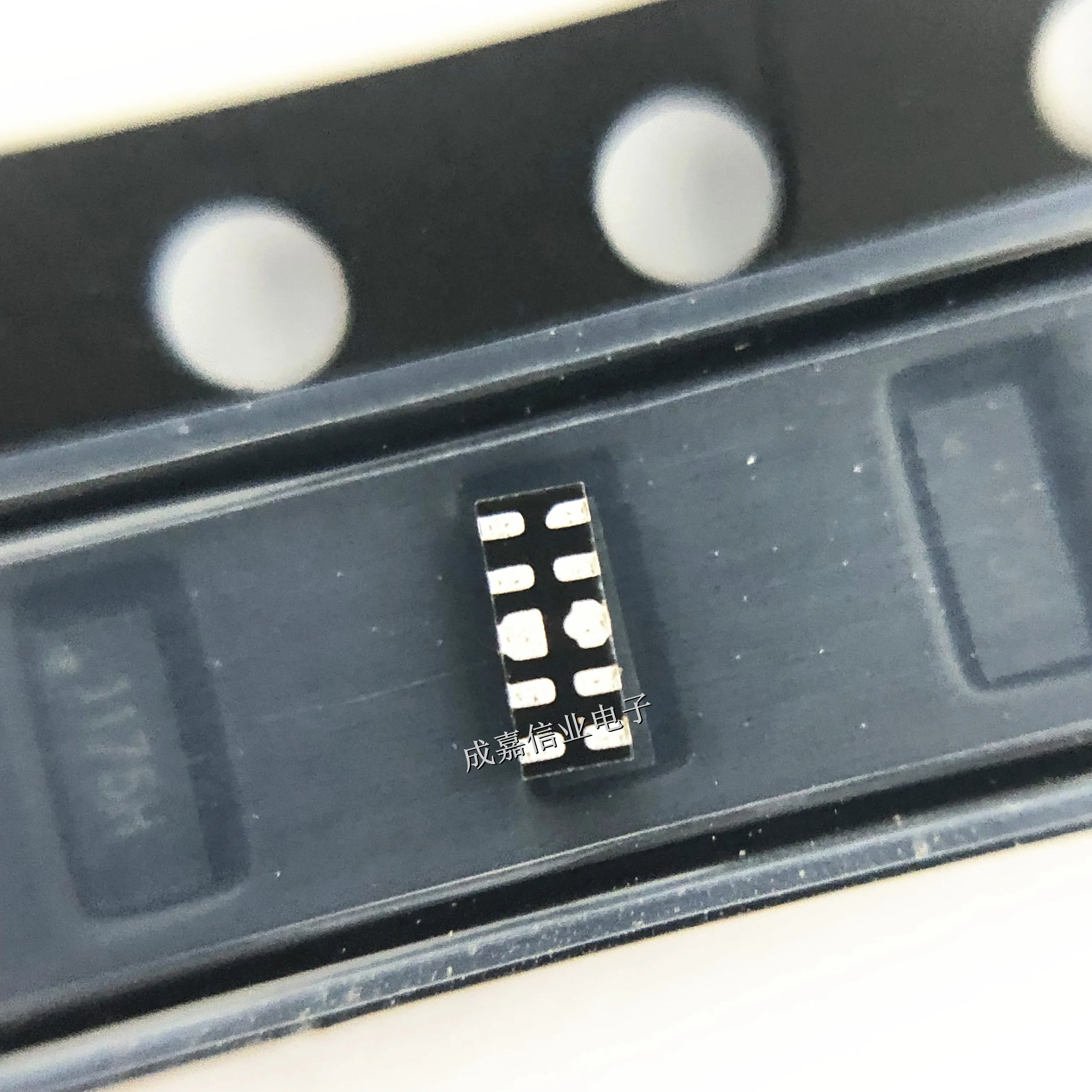 100pcs/Lot AZ1045-04F.R7G DFN2510-10 MARKING;117 Four-channel Electrostatic And Surge Protection (TVS/ESD)