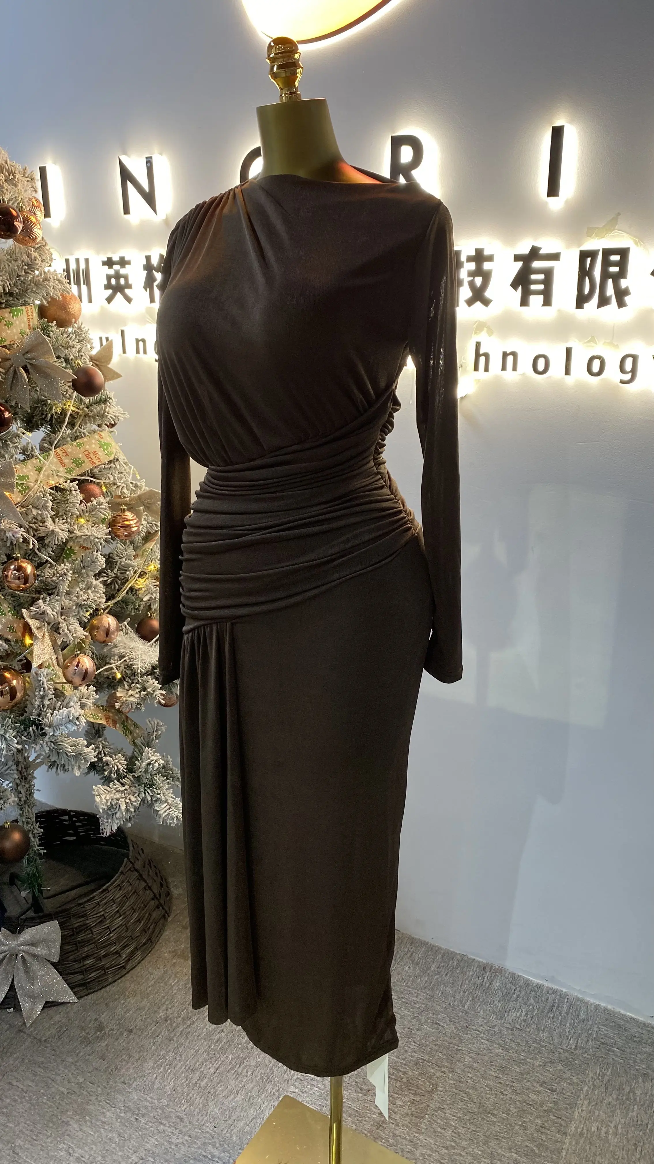 جديد بلون مطوي متماسكة تمتد سليم صالح ثوب الكرة الطويلة، فستان أنيق وعالي الجودة-GZXX102