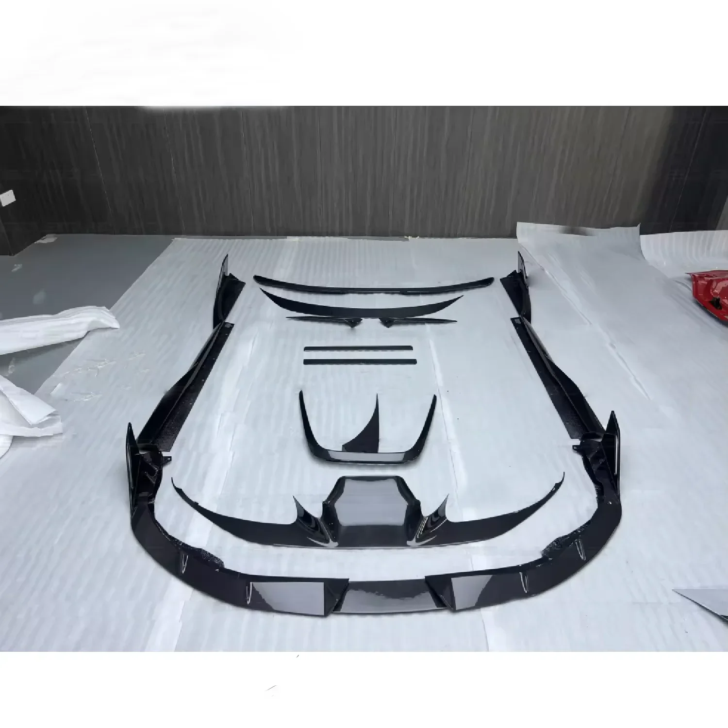 حار بيع ألياف الكربون الجافة M نمط مجموعة كاملة مجموعات الجسم الإعداد المثالي لفيراري F8