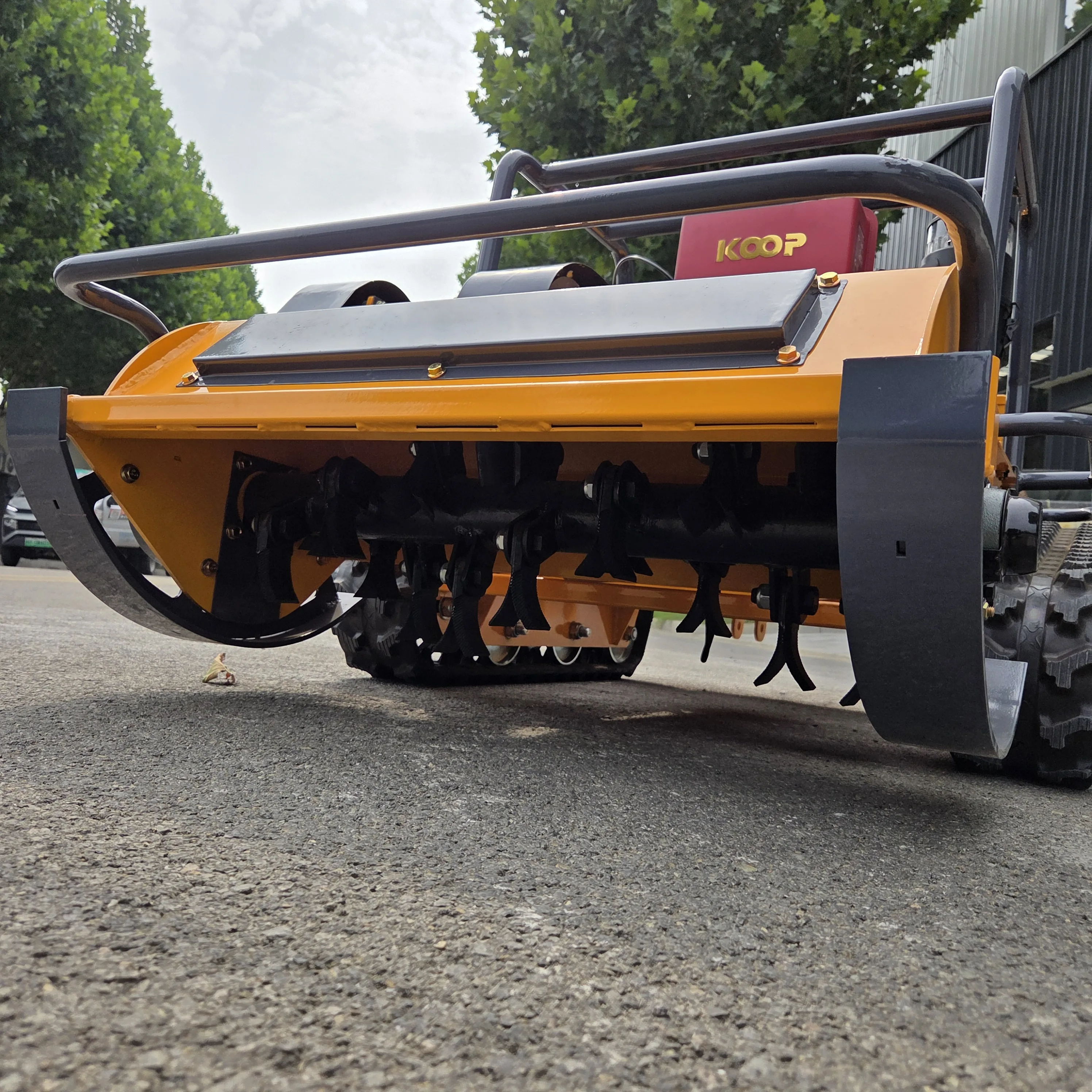 CE EPA Certified Medium-Sized Diesel Remote-Controlled Robot Flail Mower – All-Terrain, Agricultural Rubber, 500mm-1200mm