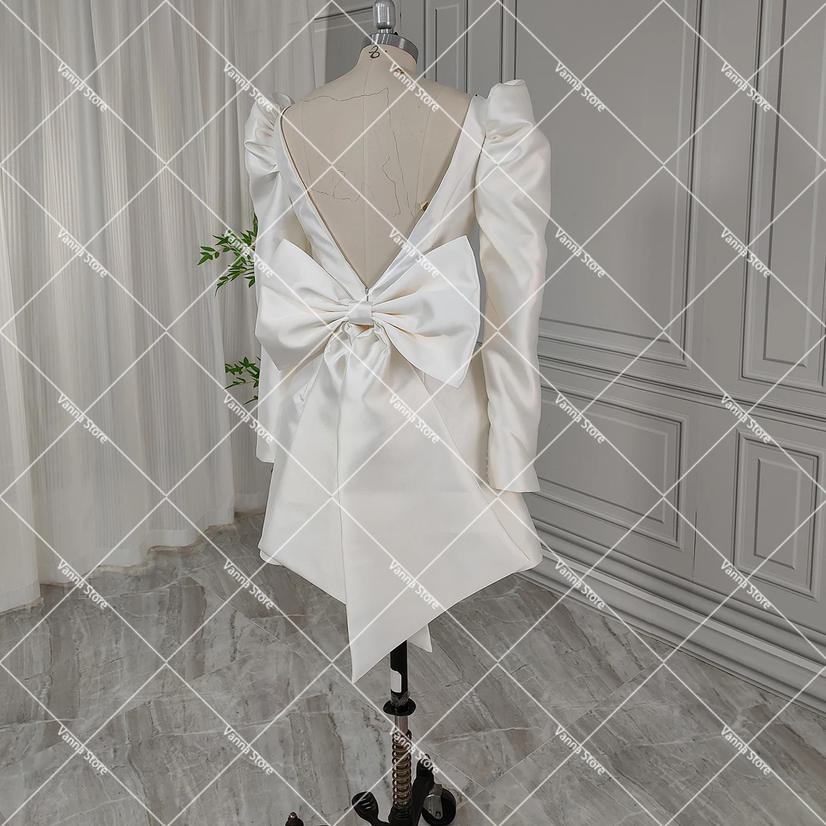 Mini abito da sposa in raso Mikado senza schienale maniche lunghe a sbuffo fiocco staccabile semplice collo quadrato chic abiti da sposa