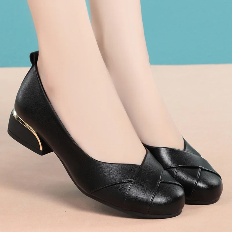 Low Leather Shoes Lady 2023 Suit Female Beige Low-heeled New High-heeled Outside Summer Comfort  Shoes