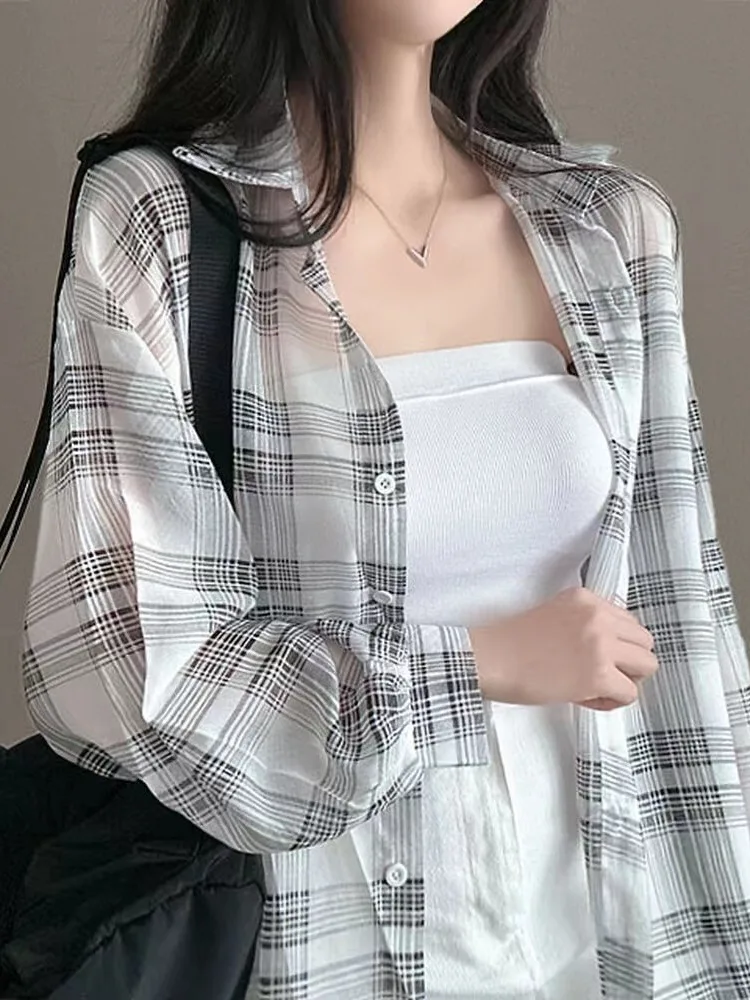 시크한 여름 레이지 스타일 루즈핏 다용도 패셔너블한 젊은 감각의 체크무늬 셔츠 여성용 얇은 자외선 차단 오픈 가디건 아우터웨어