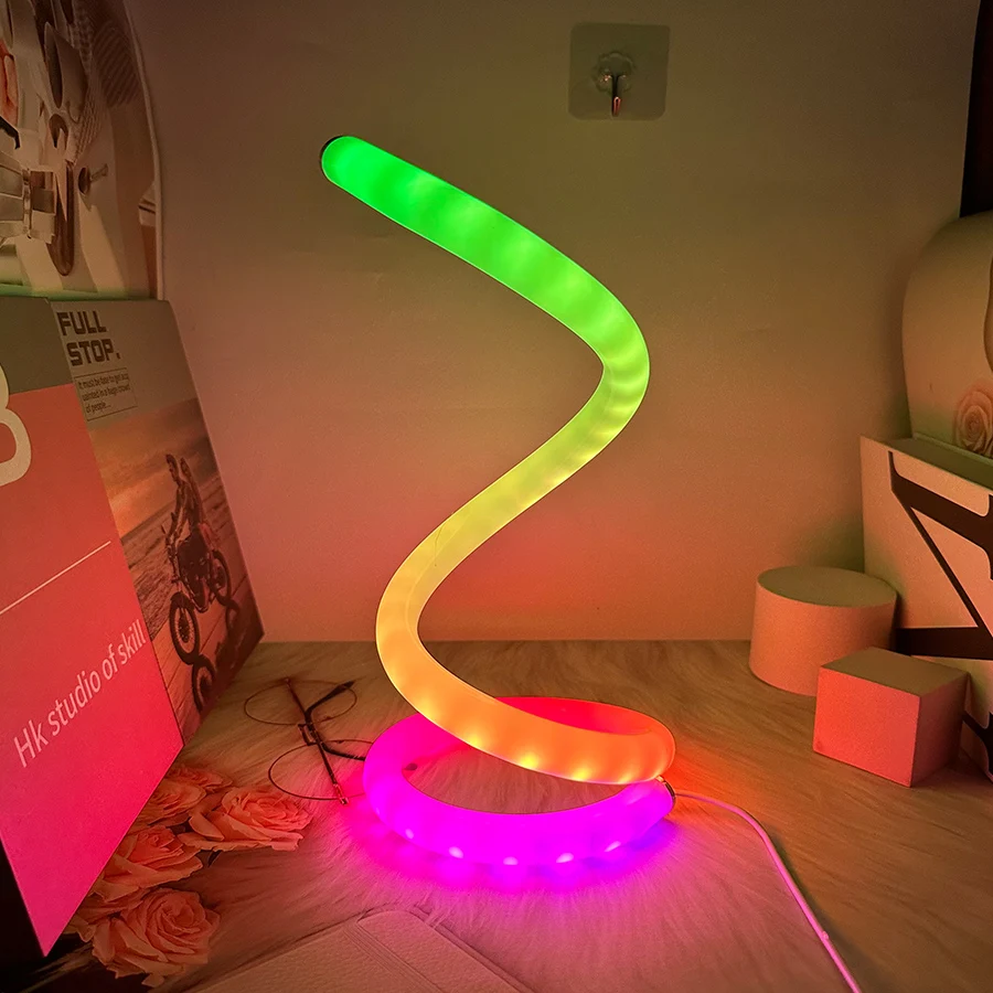 Kreatywna lampa stołowa LED spiralna w kolorze Phantom RGB minimalistyczna lampa stołowa z możliwością ściemniania lampa stołowa LED USB