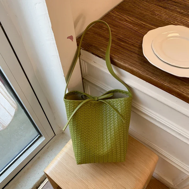 Koreanische Rattan-Geflecht-Unterarmtasche, Damen-Bucket-Tasche, Sommer-Strand-Reisetasche, Russische Trendige Einkaufskorb-Handtasche – Detail 19