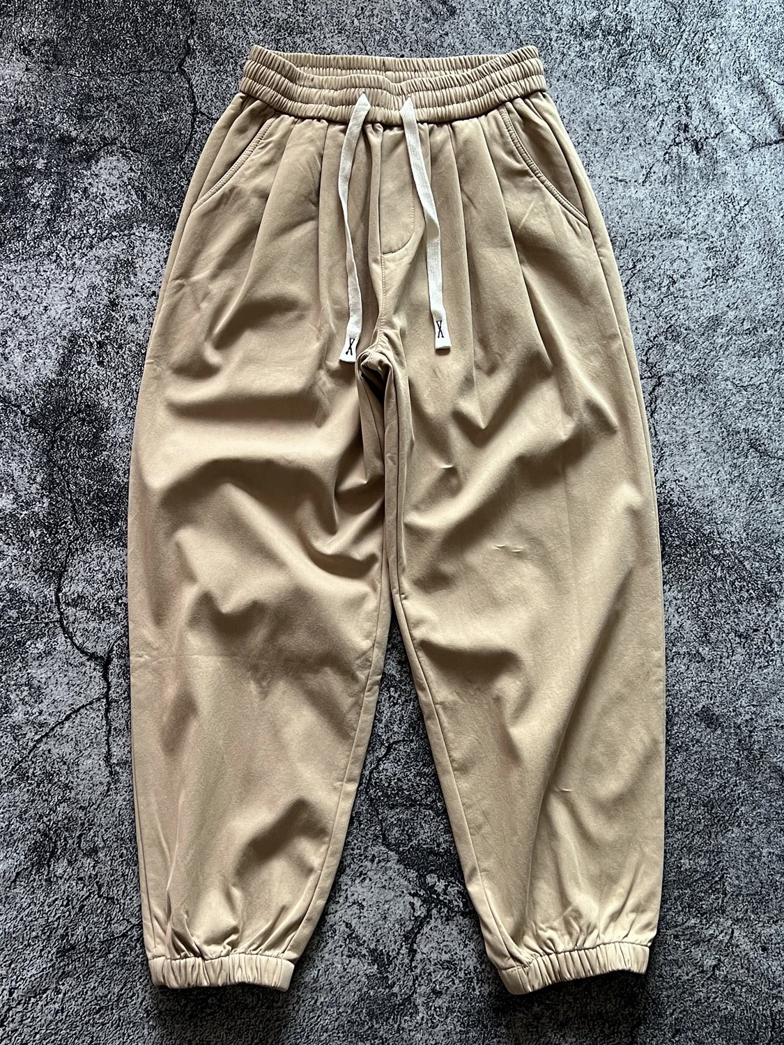 

Утепленные брюки свободного кроя на флисовой подкладке с завязками, однотонные, повседневные, хлопковые, для осени и зимы, защита от холода