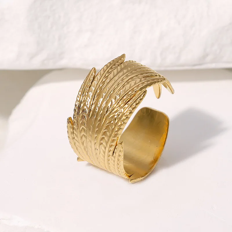 Personality Design Trendy Gold Color Stainless Steel Feather Wide Couple Rings for Women Men Charm Wedding Finger Jewelry Gift