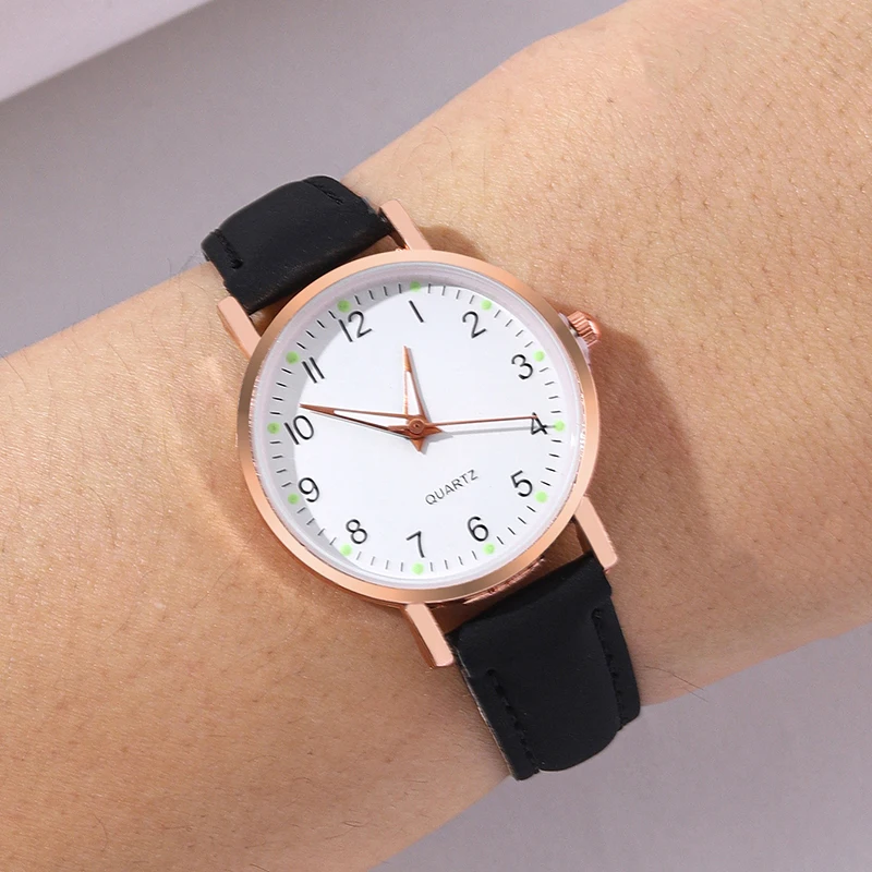 Часы наручные женские с круглым циферблатом, модные повседневные Простые кварцевые, с кожаным ремешком, чёрные с сердцем
