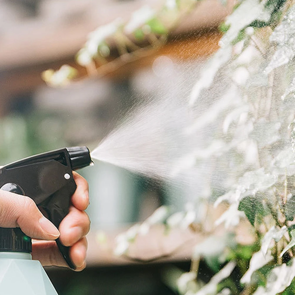 

600Ml Hand Press Watering Can Plastic Durable Fine Atomization Spray For Home Office Garden Plants Cleaning Window Table