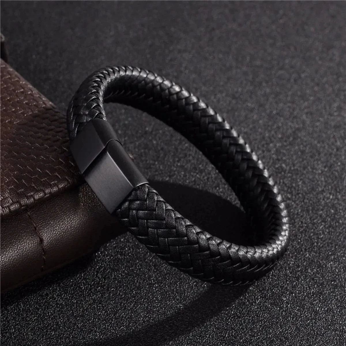 Black PU Leather Magnetic Bracelet Men's Mature and Stable and Elegant Giving Men The Best Gift for Men Black PU Leather Magneti