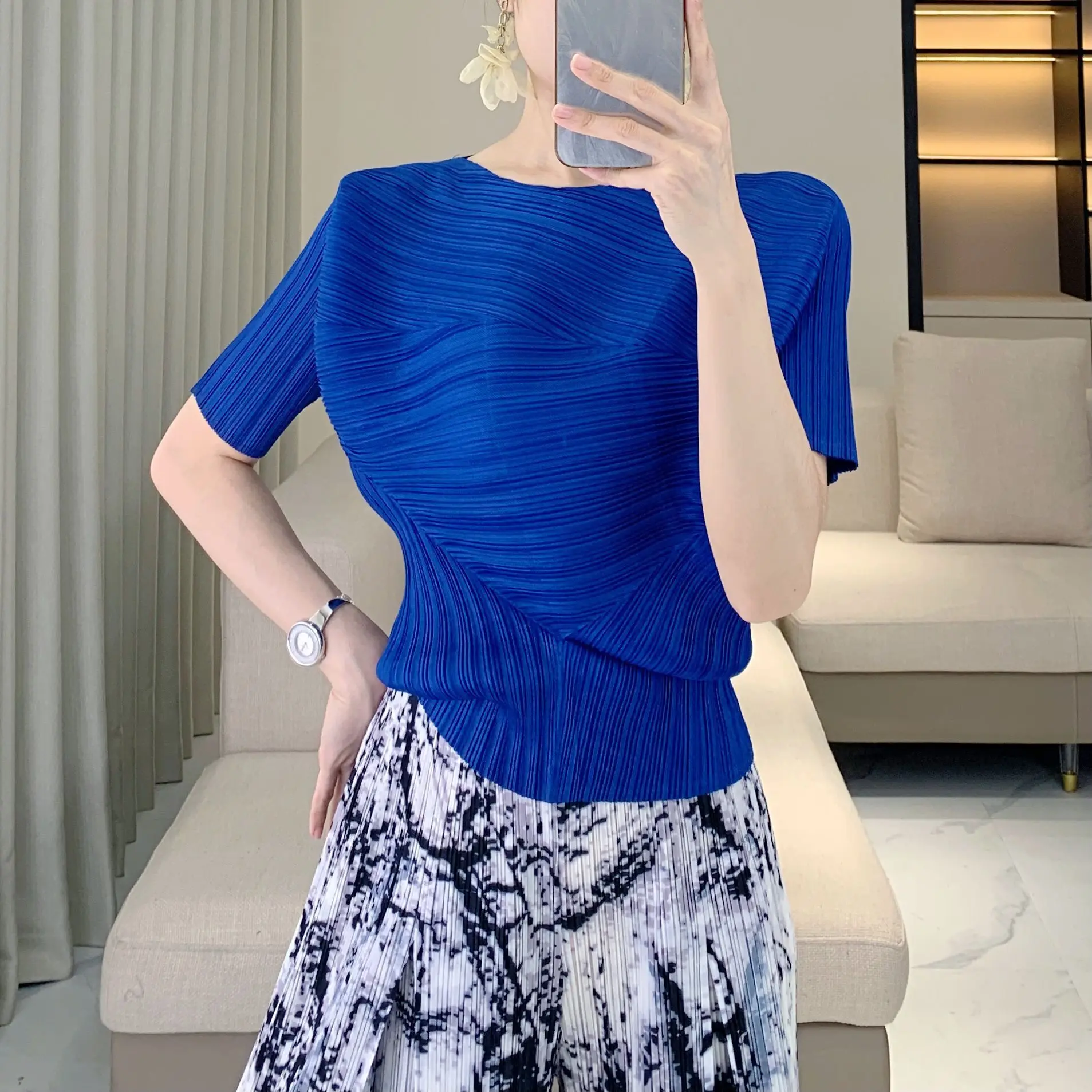 

Women's T-shirt Versatile Elegant Elastic Slim Casual 2025 Summer New Pullover Tops Miyake Pleated Irregular Short-sleeved Chic
