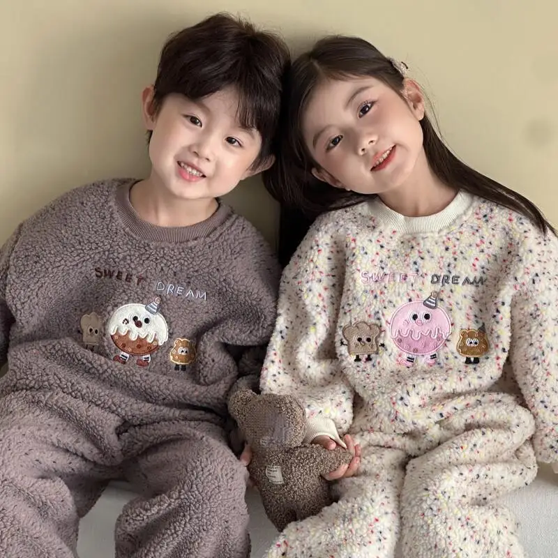 

Детский зимний комплект из двух предметов из овечьего флиса, теплый, с вышивкой, новый стиль, разноцветные точки, для мальчиков и девочек, повседневная одежда, милый, кавайный