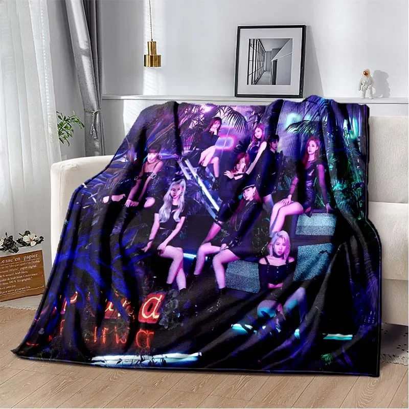 

K-pop DOZ Ídolo Padrão Lança Cobertor para Adultos, For Living room, Bedroom, Sofa,Office,Bed Travel Blanket, Birthday Gift