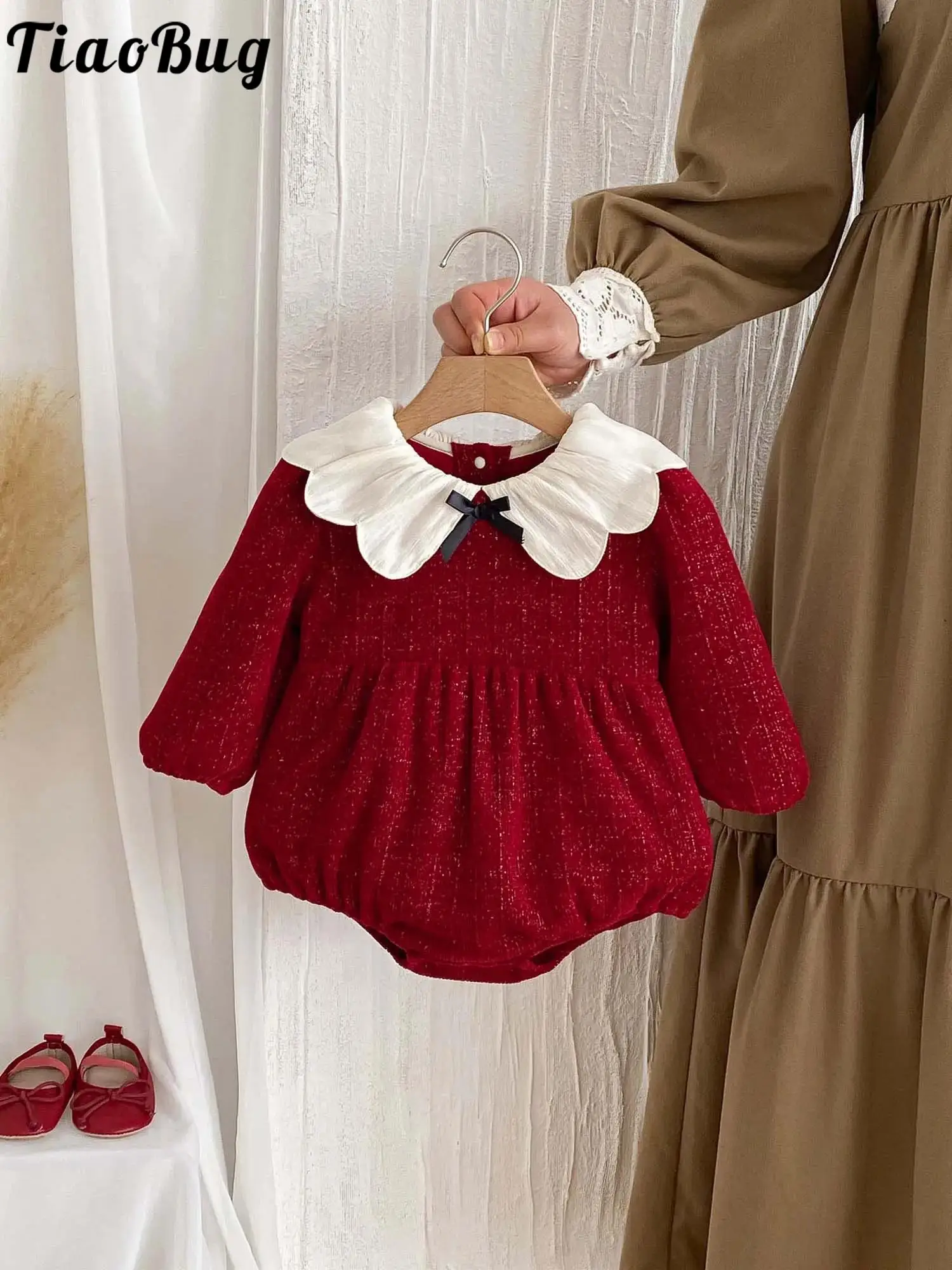 

Baby Girls Christmas Rompers Cute Bow Petal Collar Long Sleeves Shimmery Velvet Bodysuit Birthday Wedding Party Infant Clothes
