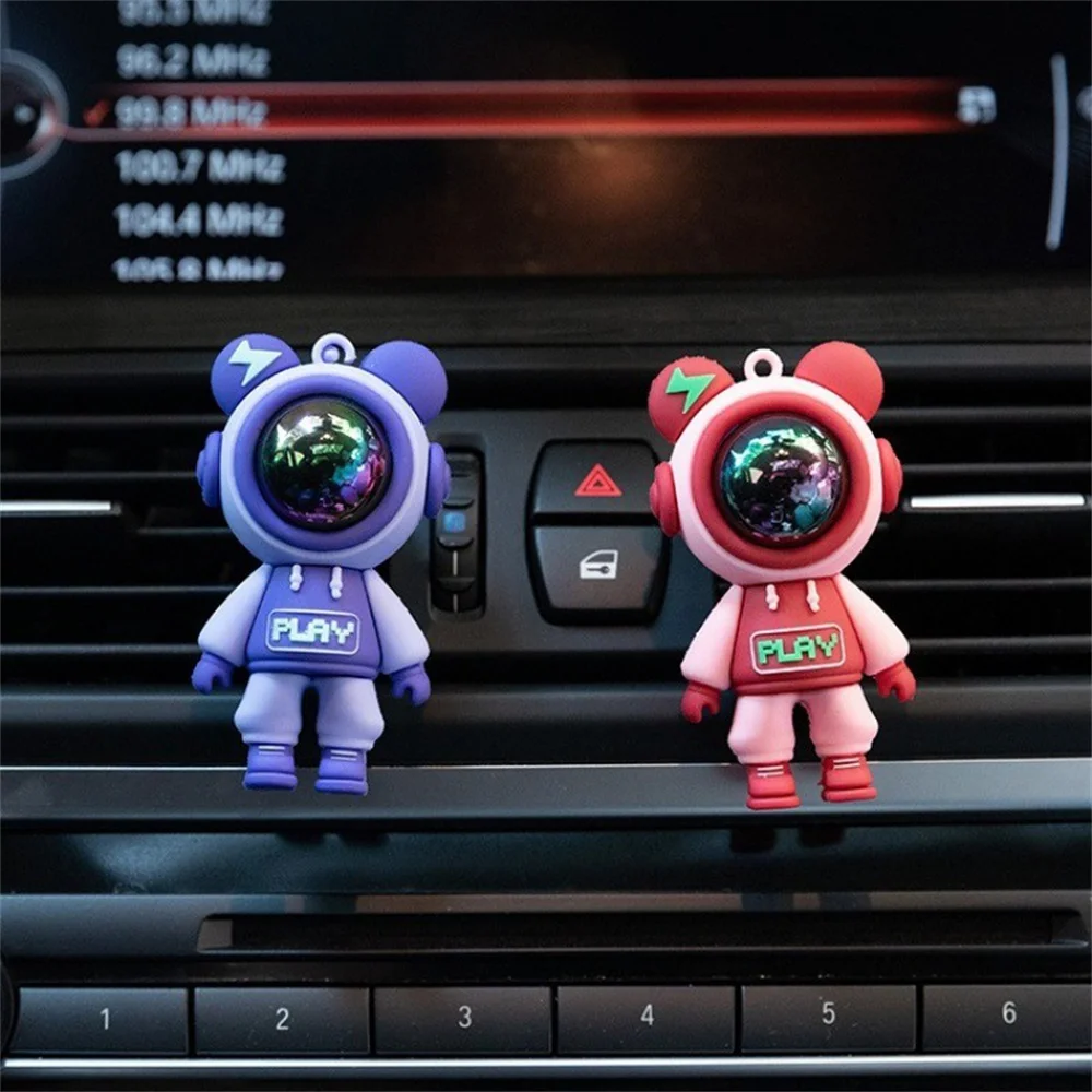 Car Air Outlet Perfume Clip Cartoon Astronaut Air Freshener Conditioning Auto Air Outlet Car Aromatherapy Interior Accessories