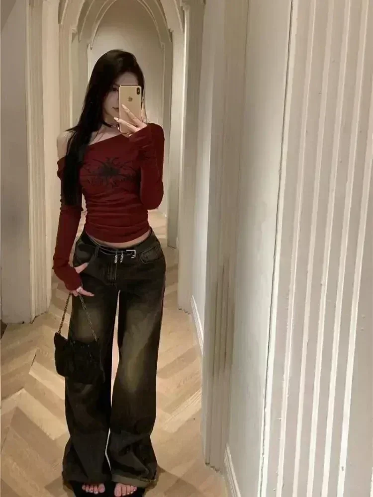 Y2K Emo الكورية Acubi خمر الأحمر المحاصيل الأعلى الجرونج الجمالية طويلة الأكمام قبالة الكتف تي شيرت Harajuku القوطية النساء Gyaru الملابس