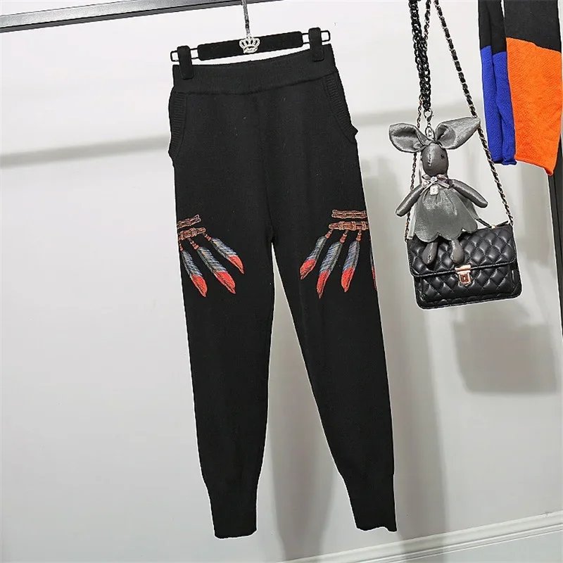 

Autumn Women Fashion Beading Cartoons Eagle Pattern Knitted Tracksuits Set Loose Casual Knit Sweater Pencil Pants Outfits Female