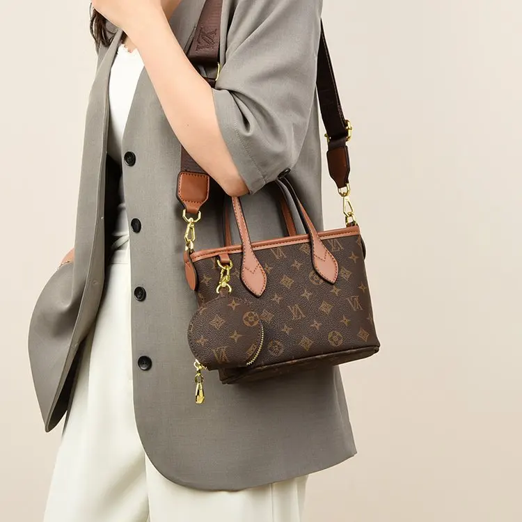 

Stylish Trendy Diaper Bag for Women Designer Crossbody Handbag Luxury Minimalist Vintage Large Capacity Leather Tote Bag