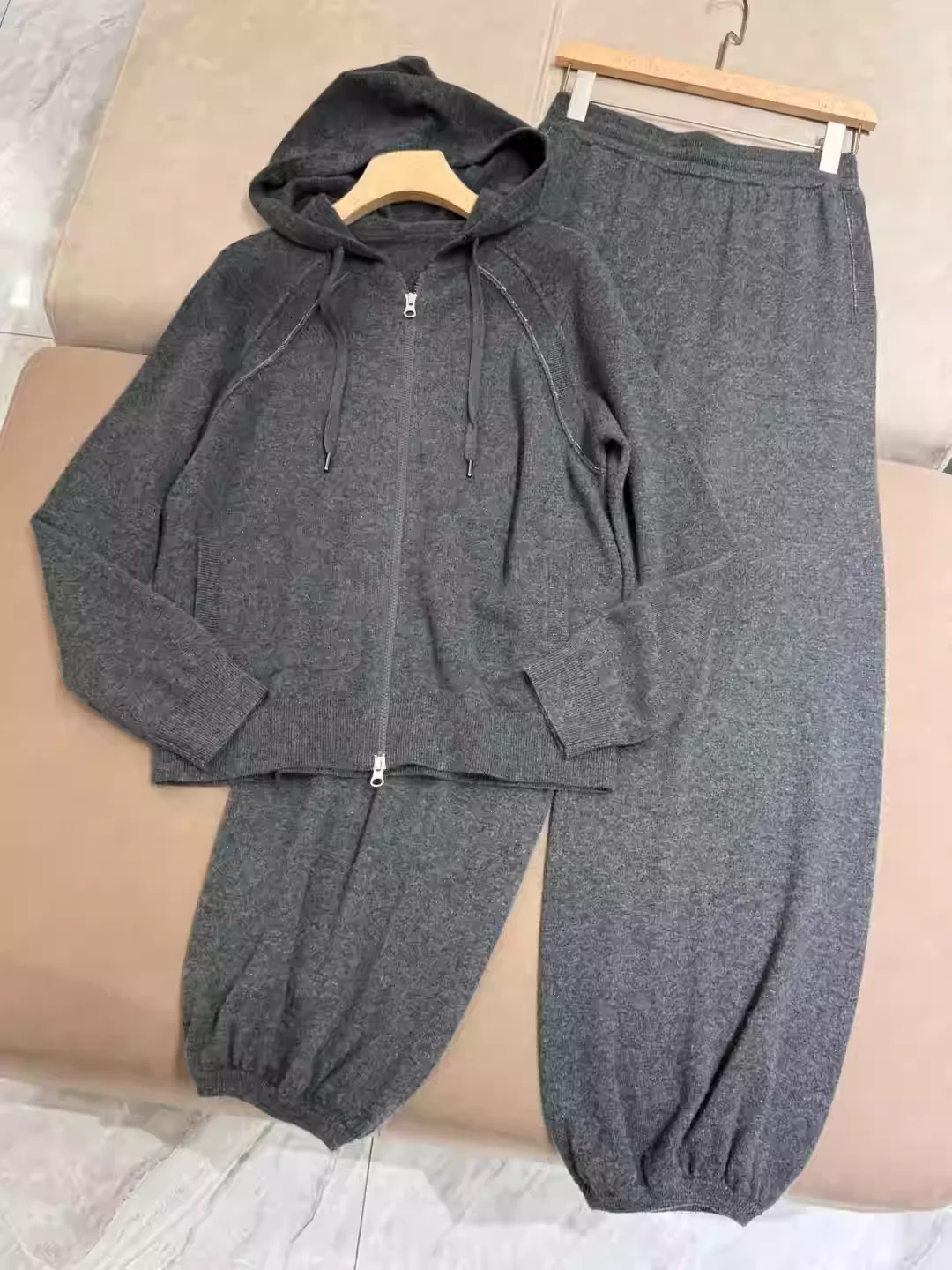 

Women's Beaded Chain Set Long Sleeve Hooded Cardigan + Elastic Waist Straight Pants Loose Knitted Suit