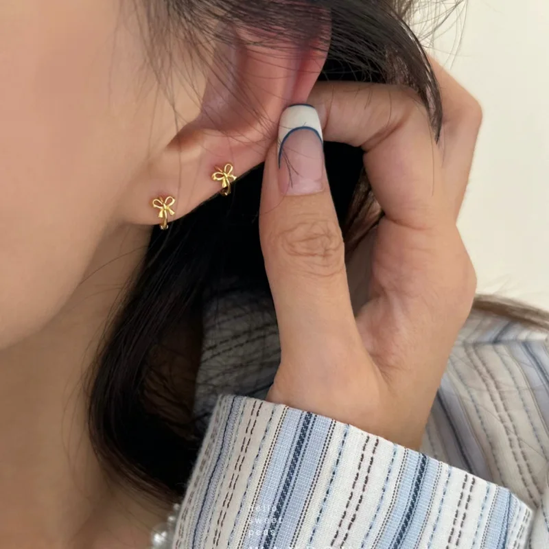 Fashion Vintage Bow-knot Hoop Earrings For Women Silver Color Metal Hypoallergenic Chic Aesthetic Korean Jewelry Party Gifts