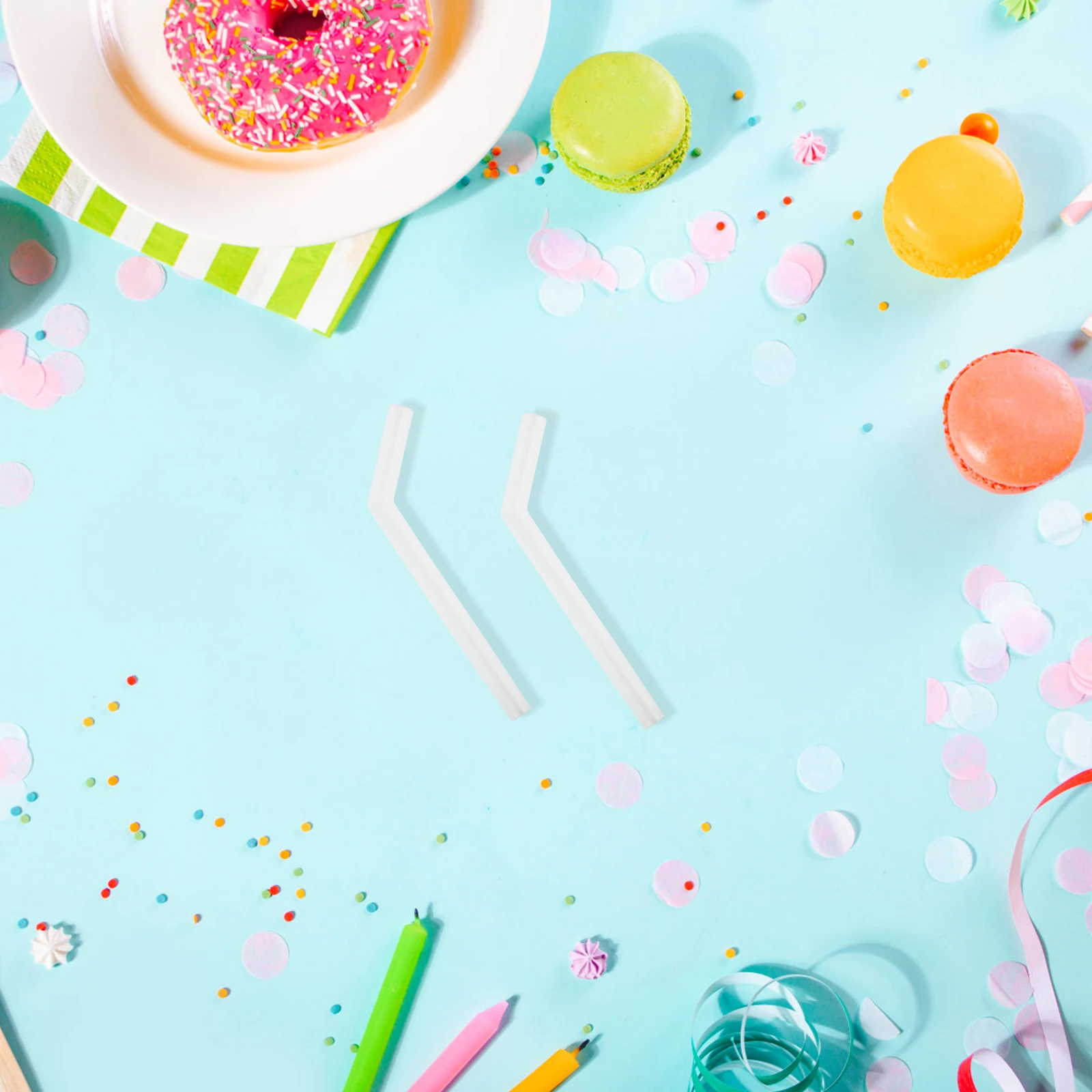 

4Pcs Manual Cake Spray Kit Compact Chocolate Liquid Sprayer Straw for Baking Decorating Cakes Cupcakes Cookies