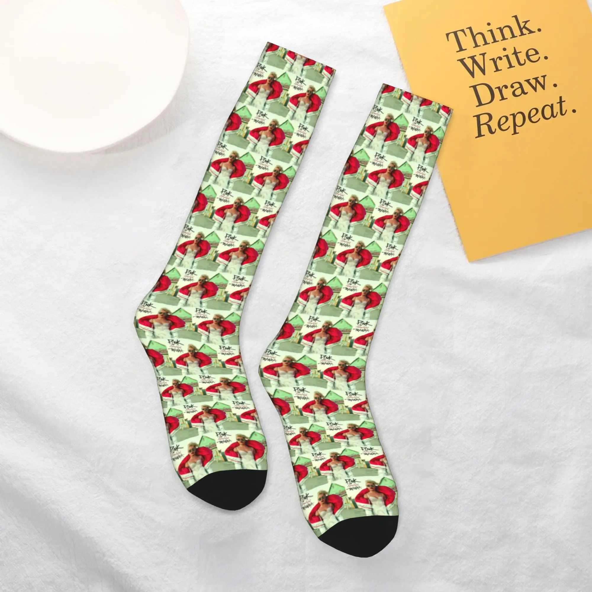 

Всесезонные чулки для экипажа, красивые розовые носки Trauma World Tour, Harajuku, повседневные длинные носки в стиле хип-хоп, аксессуары для мужчин и женщин