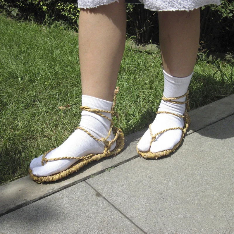 2026-anime-bleach-cosplay-ichigo-shoes-handmade-straw-sandals-slippers-and-two-toe-socks-men-women-halloween-role-play-props