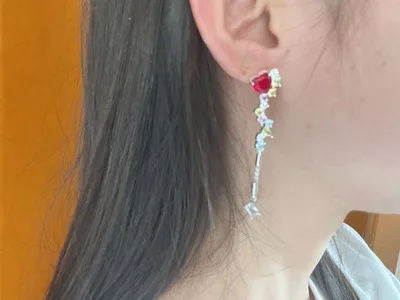 الأصلي الحب الأحجار الكريمة الأقراط الإناث المتخصصة تصميم تحسس الأقراط عالية الفاخرة الأذن كليب 2022 موضة رائعة هدية