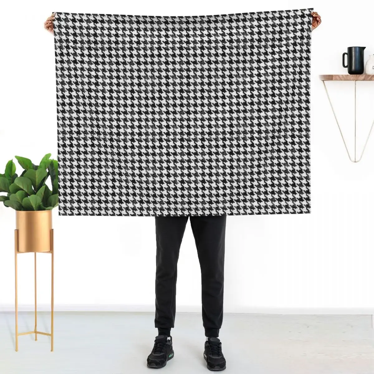 

Houndstooth Pattern Throw Blanket Easy Care Comfortable Blanket for Couch