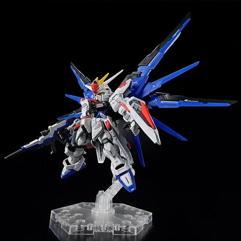 BANDAI Original Genuine MGSD ZGMF-X10A FREEDOM GUNDAM MOBILE SUIT SEED PVC Anime Action Figures Model Assemble Collection Toy