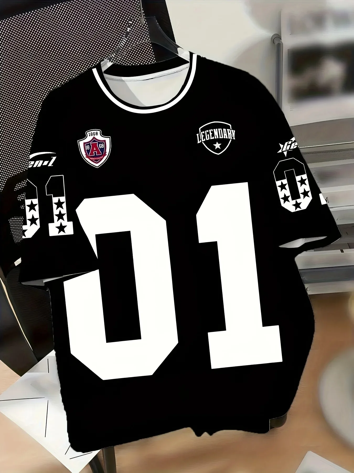 Das neue Herren-T-Shirt für den Sommer 2026 ist eine lässige, sportliche, bequeme und weiche Streetwear-Kollektion mit Digitaldruck.