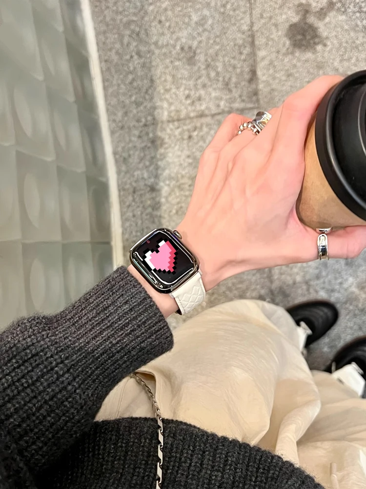 Correa magnética de lujo para Apple Watch Ultra 2, 49MM, 44MM, 40MM, 42MM, 38MM, 45MM, correa de cuero suave para iWatch 9 8 7 6 SE 5 4