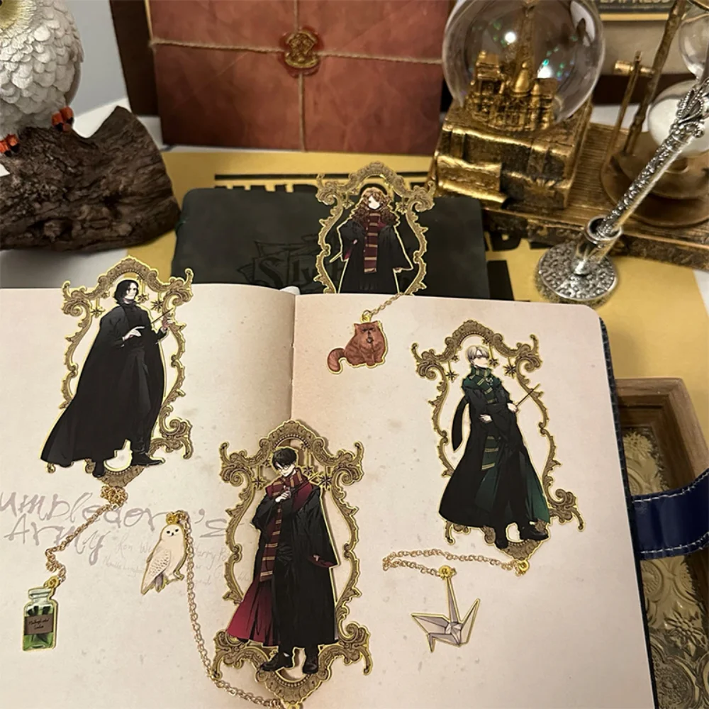 Magic Academy Metall-Lesezeichen, Cartoon-Figur, Modellierung, Lesungen, Werkzeug, Lesezeichen, Fan-Sammlung, Mädchen-Geschenke
