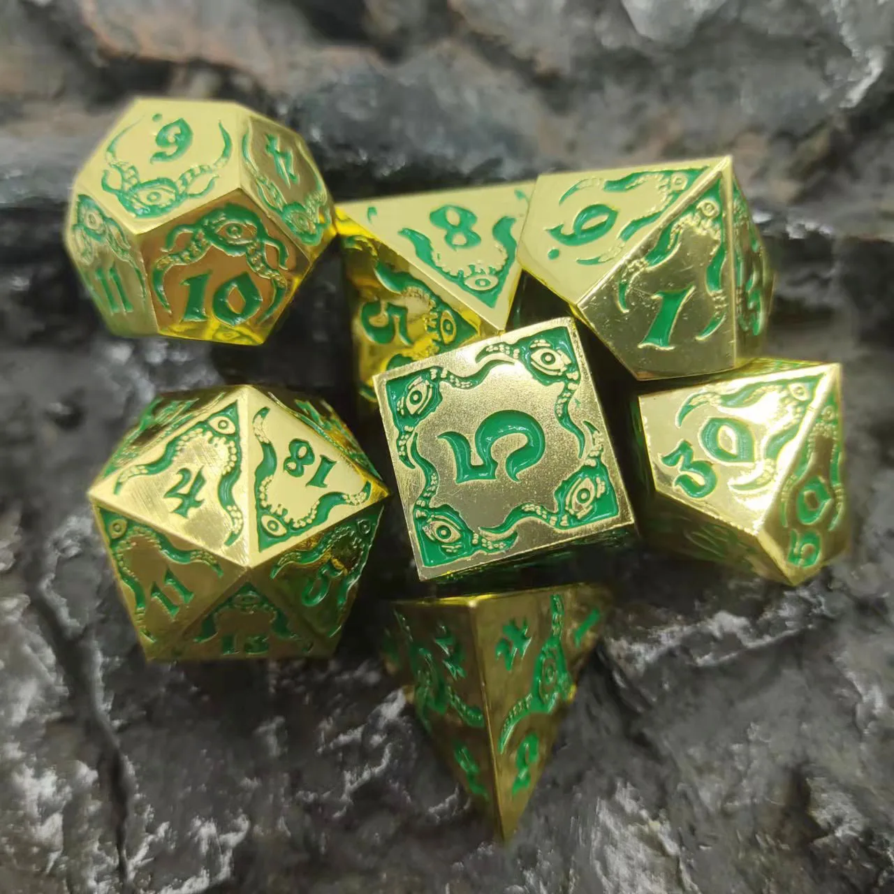 7pcs Gold Green Devil Eye DND Metal Dice Set Multi-sided Polyhedral Solid Dice for D&D Game Role Playing Board Table RPG D4~D20