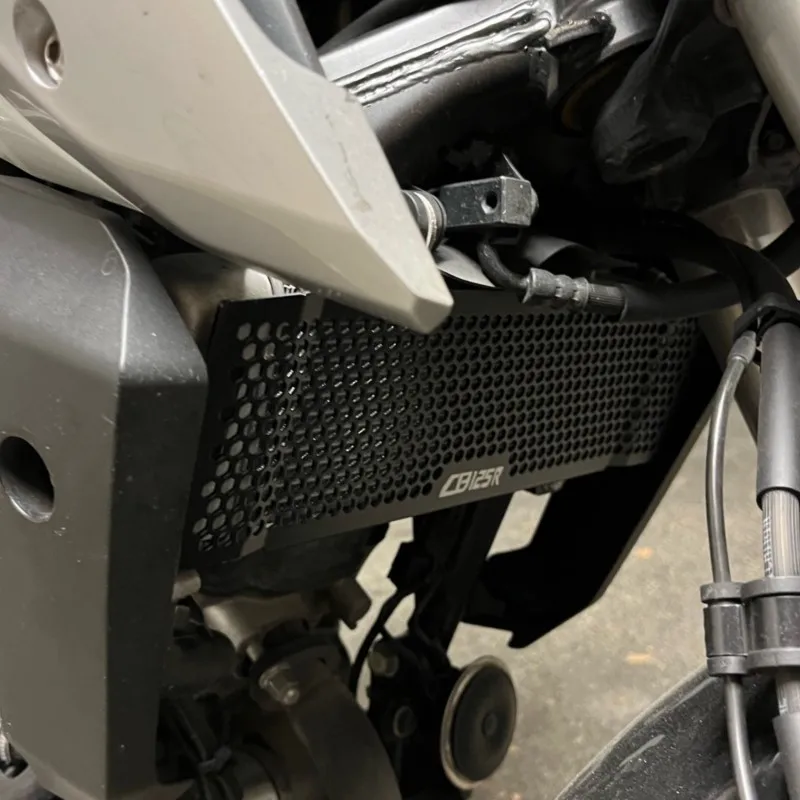 Motorcycle Accessories For HONDA CB125R CB120 R 2018-2024 2023 2022 2021 CB 125R Radiator Protection Grille Radiator Guard Cover