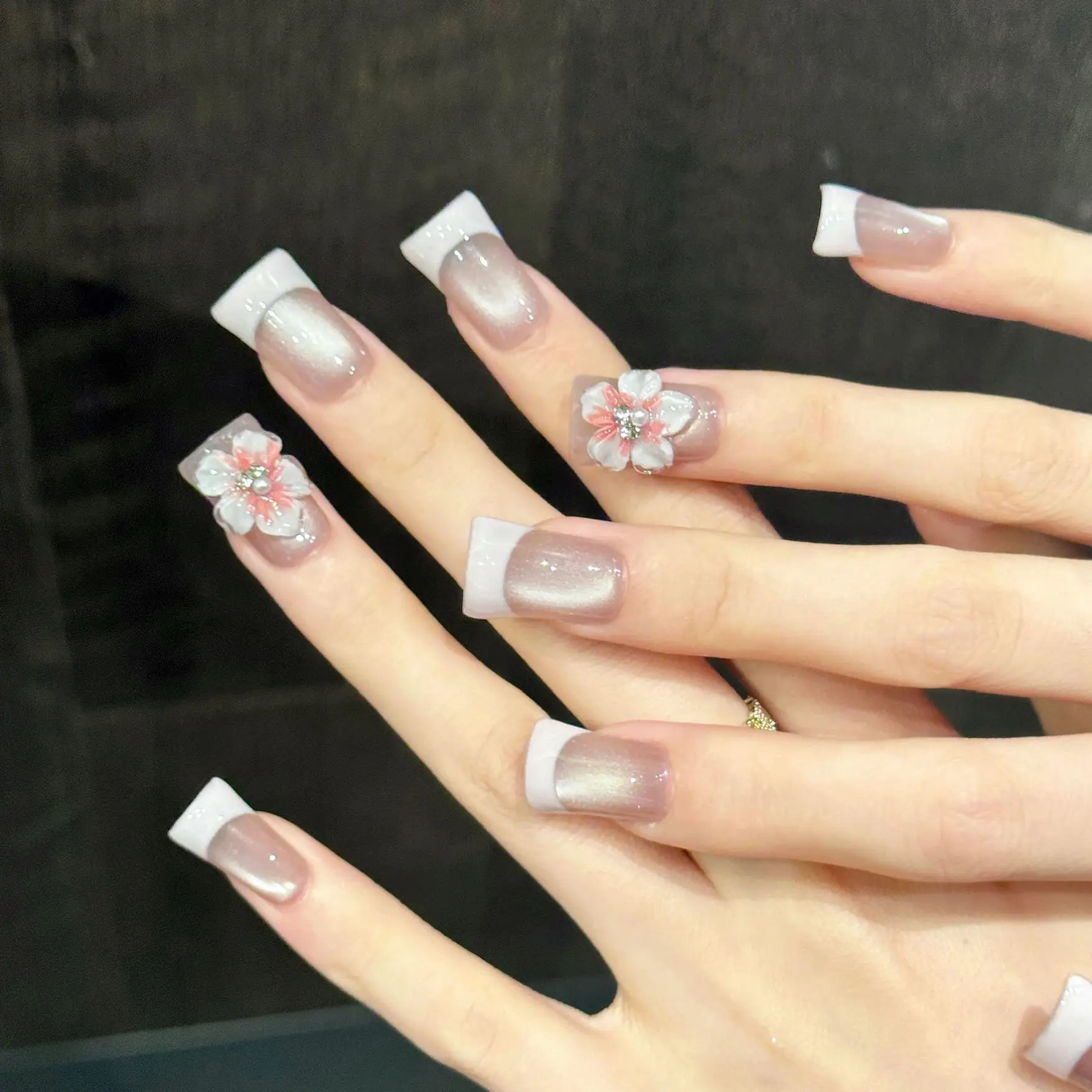 10Pcs Nude Pink Cat-Eye French Handmade Nails  3D Carving Press on Nail Short Duckbill Fake Nail for Women&Girl False Nail Art