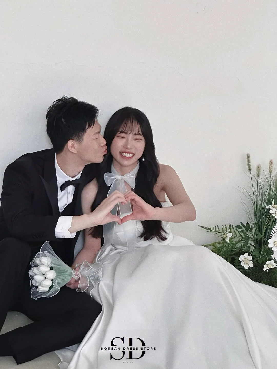 Sondr Silk Satin Korean Wedding Dresses Strapless Elegant Wedding Snap Dresses Customized A Line Corset Back Bridal Gown