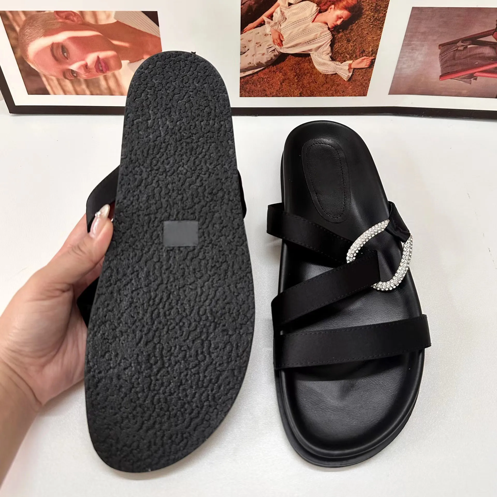 New Fashion Round Head Thick Sole Cross Water Diamond Buckle Decoration Versatile Casual Slippers for Women