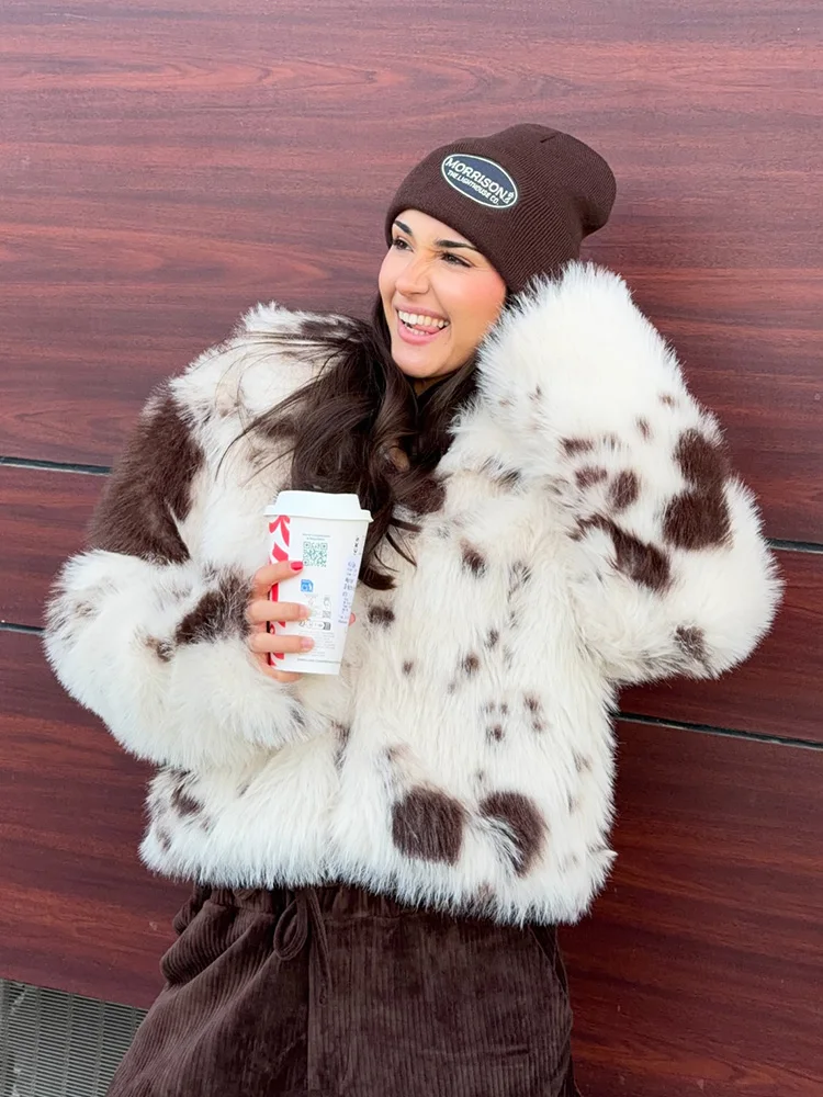

HH Woman Fashion Long Sleeves Lapel Hidden Buckle Animal Print Faux Fur Effect Short Coat Female Street Casual Winter Jacket