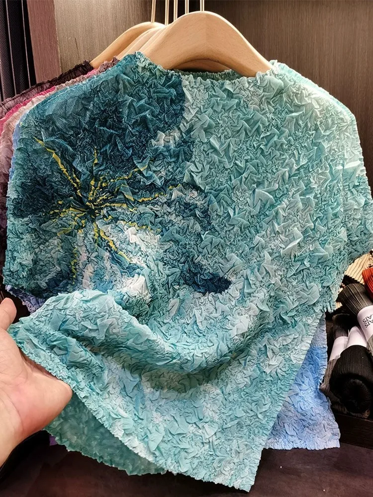 Sansheng high-end design tie dye printed pleated top temperament commuting versatile short sleeved T-shirt women's summer new st