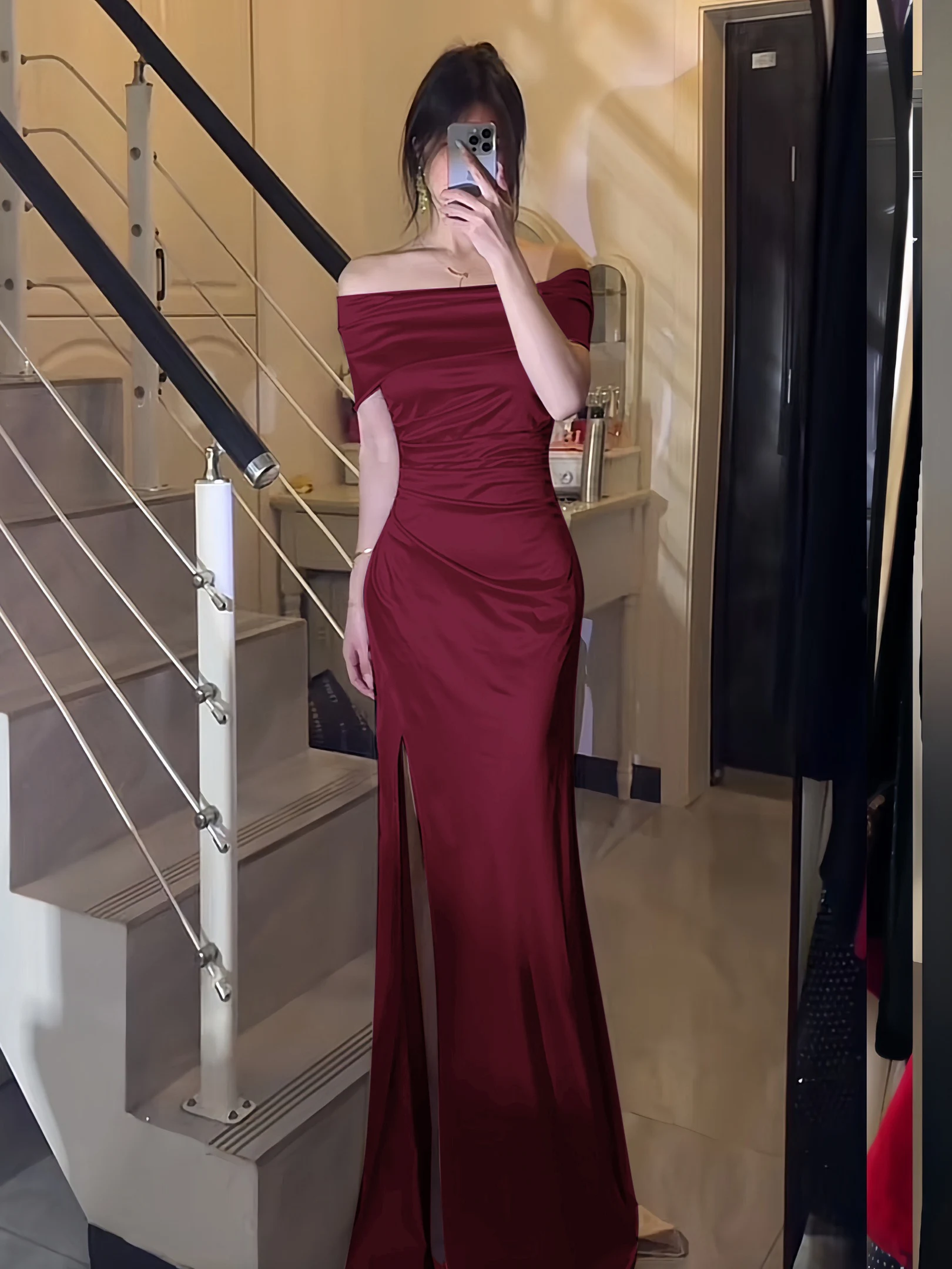 Vestido de Noiva Elegante de Um Ombro Só, Vestido de Noite Luxuoso, Saia Longa Feminina da Moda em Tecido de Poliéster Sem Ma...