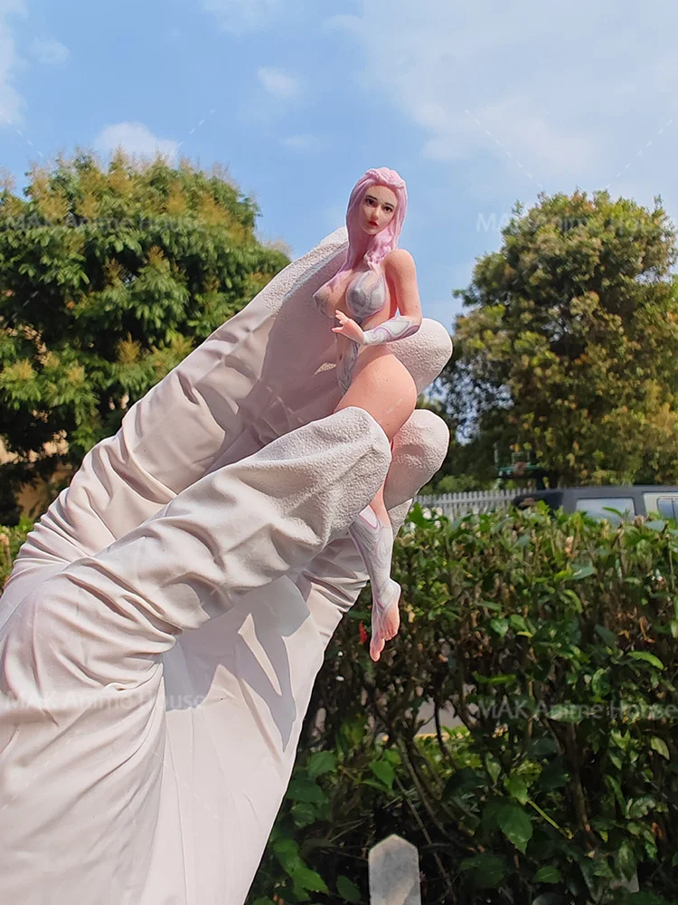 Exquisite Facial Painted 1/64 1/43 1/18 Pink And White Haired Goddess Figure Hyperrealism Model Scene Creative Toys