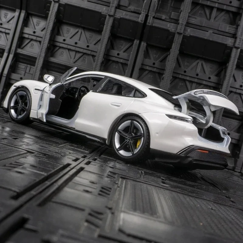 1:24 schaalmodel Porsche Taycan Turbo S van gegoten metaal, simulatie, handwerk, volwassen speelgoed, decoratie, verzamelobject, cadeau